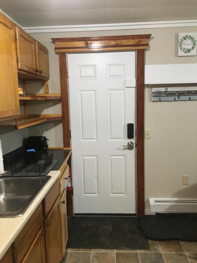 Just Like Being At Home- Newly Renovated Unit North Troy Bagian luar foto