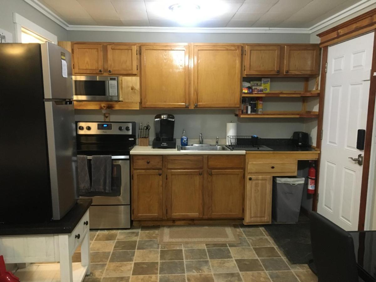 Just Like Being At Home- Newly Renovated Unit North Troy Bagian luar foto