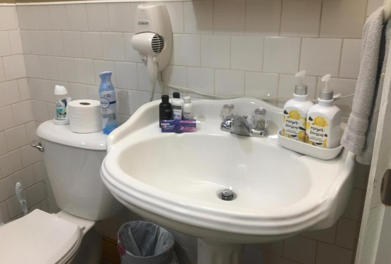 Just Like Being At Home- Newly Renovated Unit North Troy Bagian luar foto